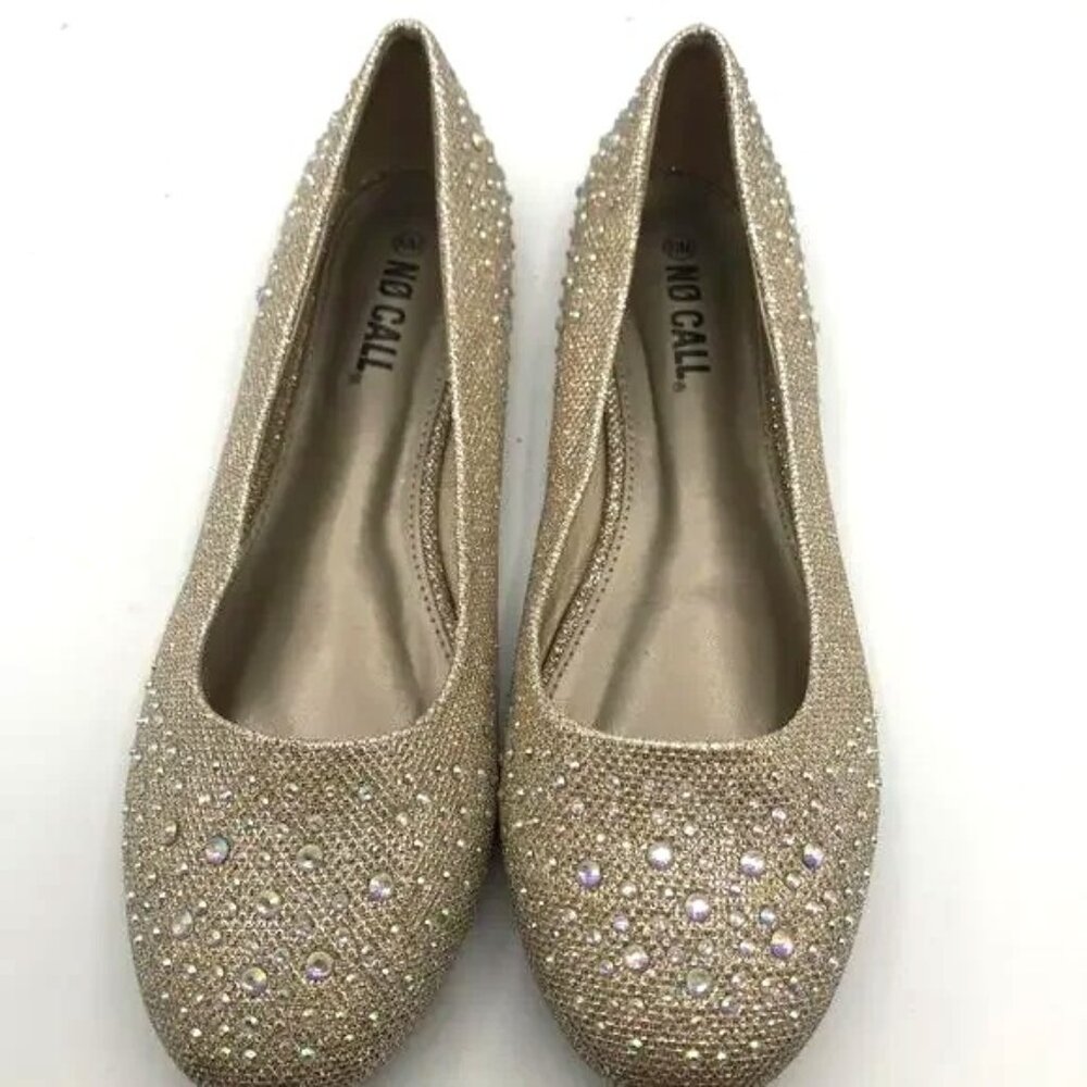 No Call Women’s Shoes Size 9.5 Medium Beige Flat Casual Dress